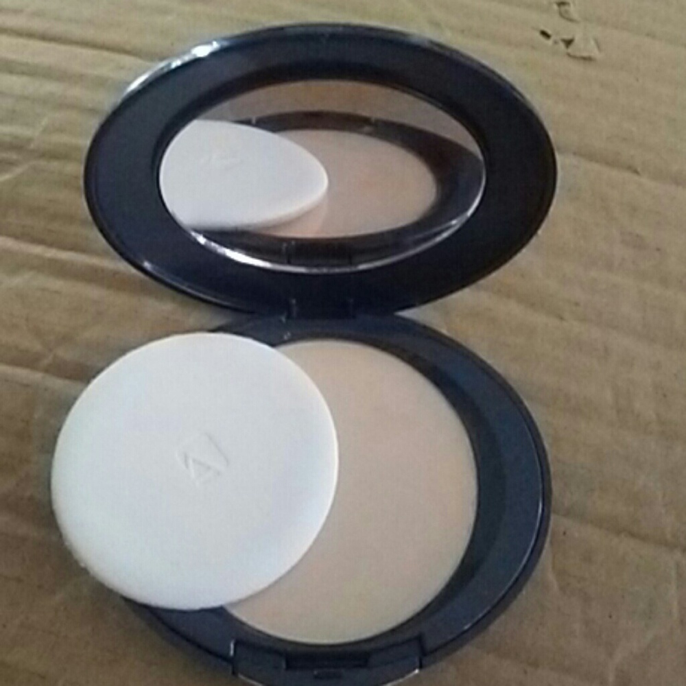 Pressed powder